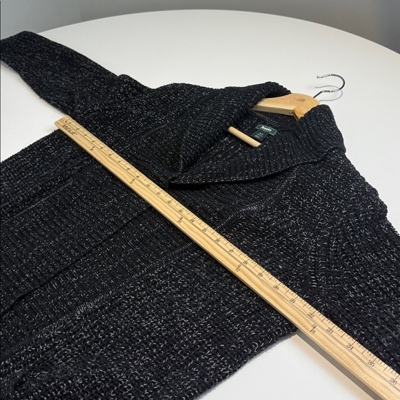 Roots Black with white Cardigan Sweater Size Small - Picture 4 of 6
